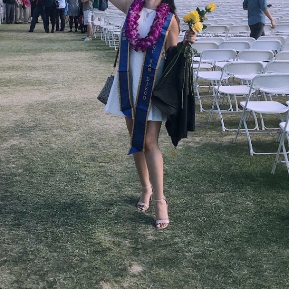 Off White Theory Graduation Dress💛 - Picture 4 of 4